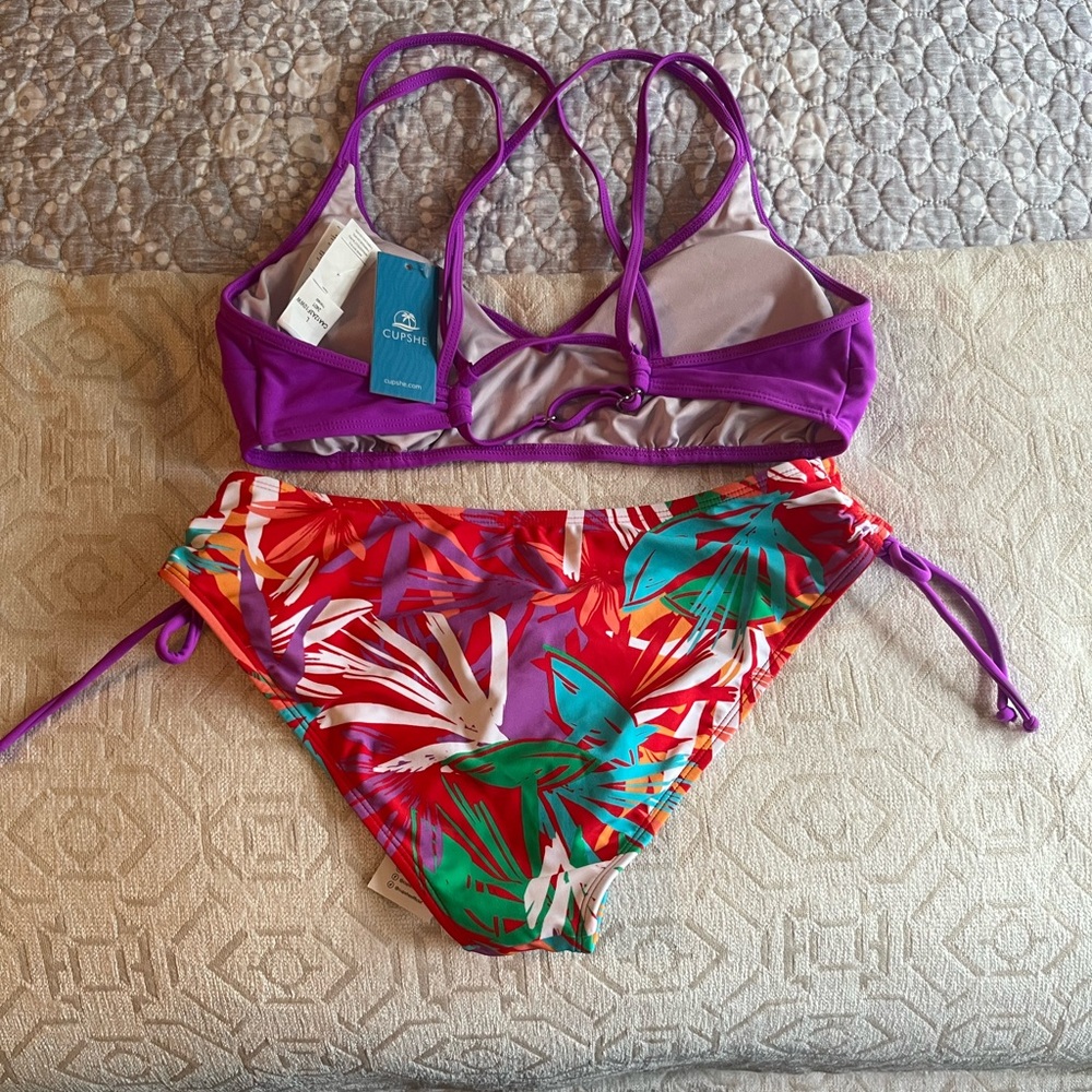 Cupshe Purple and Tropical Print Bikini size L, NWT. - Picture 2 of 3